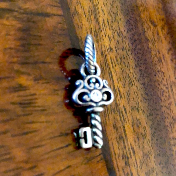 Brighton Key (to my heart) Charm - Picture 4 of 8